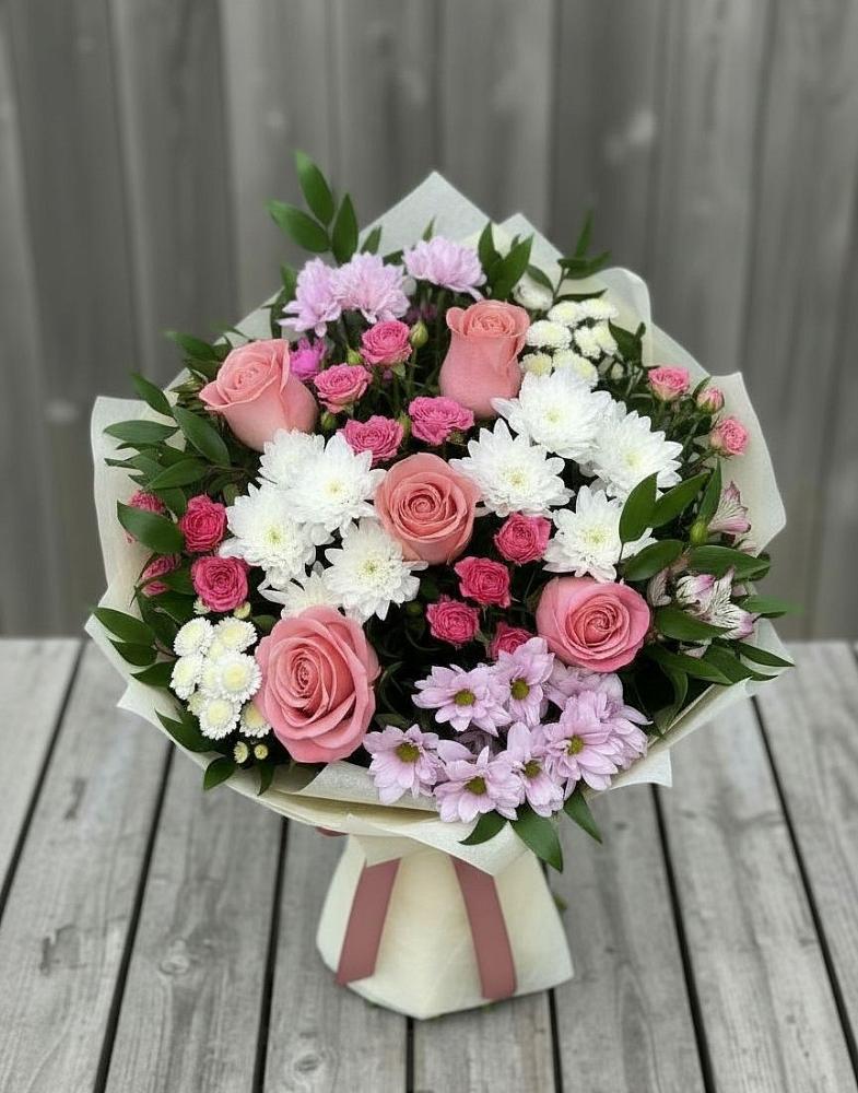 Букет цветов из: Альстромерии, Гвоздики, Розы и Хризантемы в Новольвовск