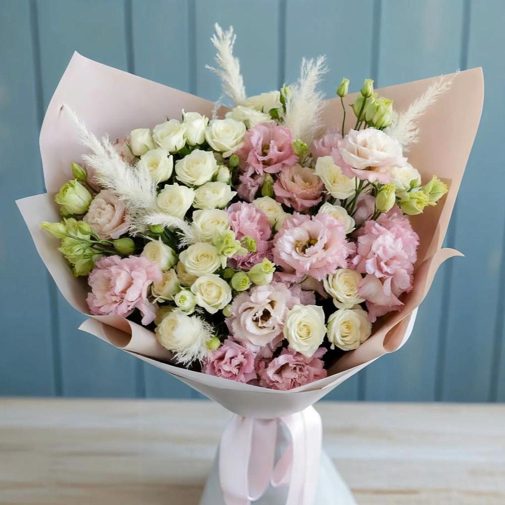 Букет цветов из: Альстромерии и Розы в Новольвовск