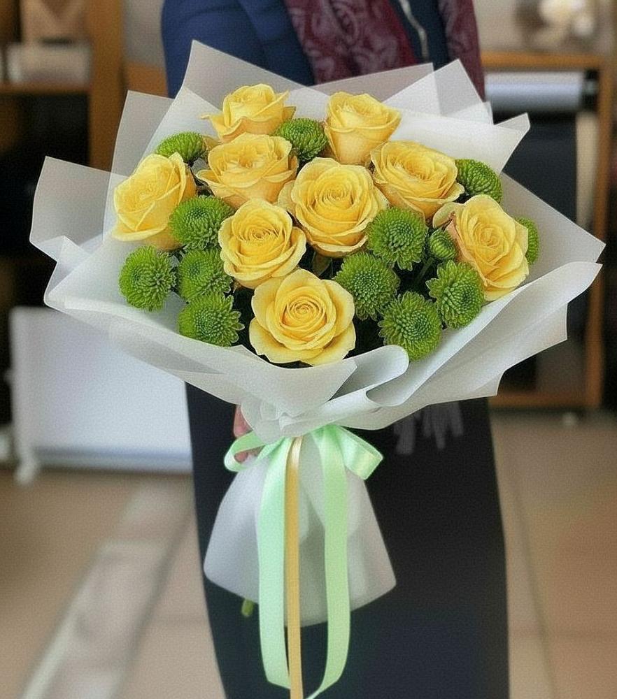 Букет цветов из: Хризантемы и Розы в Новольвовск