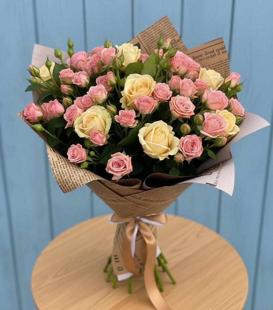 Букет цветов из: Розы в Новольвовск