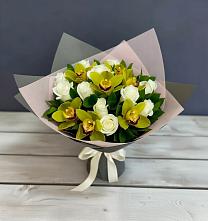 Букет цветов из:  Орхидеи и Розы в Новольвовск