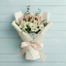 Букет цветов из:  Альстромерии в Новольвовск