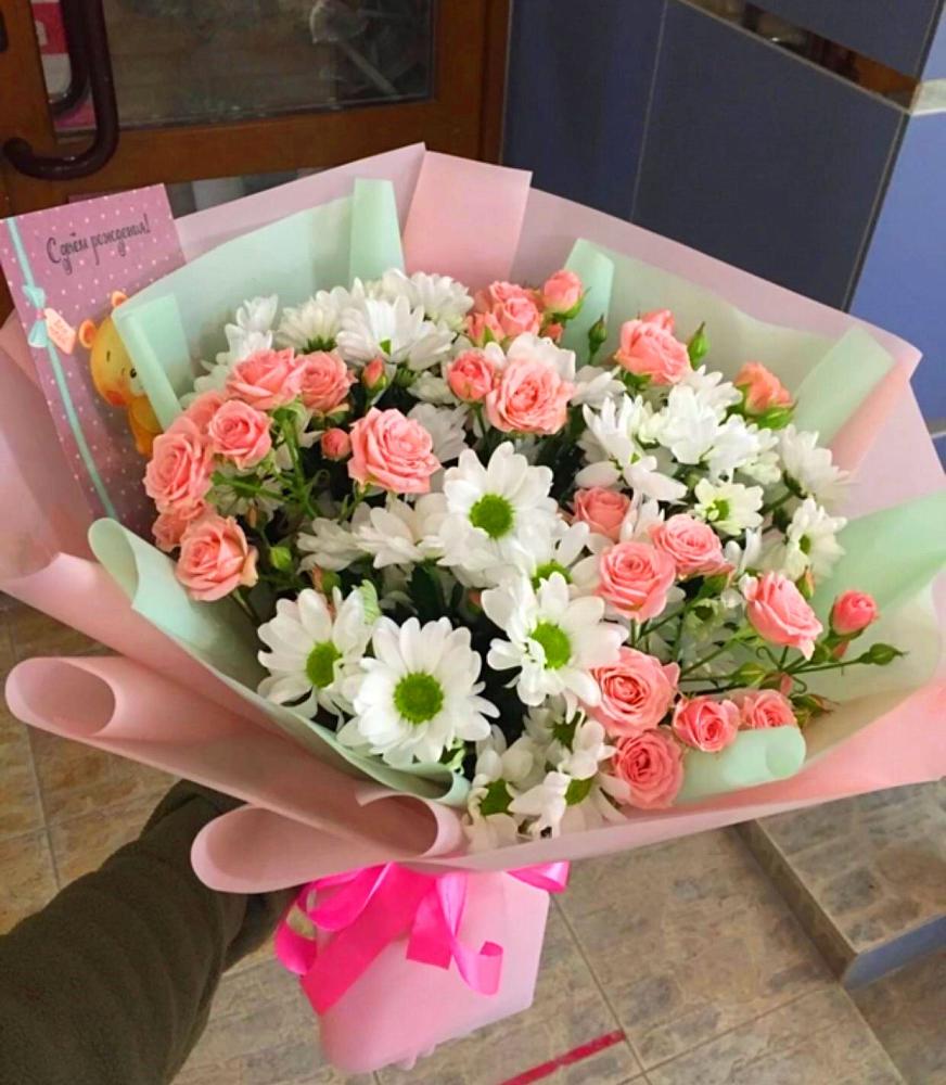 Букет цветов из: Розы и Хризантемы в Новольвовск