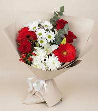 Букет цветов из:  Розы, Хризантемы, Герберы и Лилии в Новольвовск