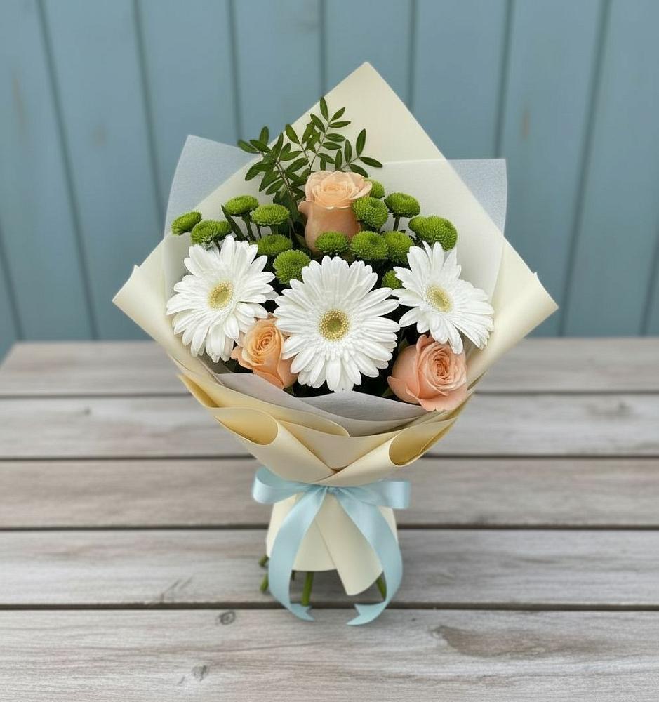 Букет цветов из: Герберы, Розы и Хризантемы в Новольвовск