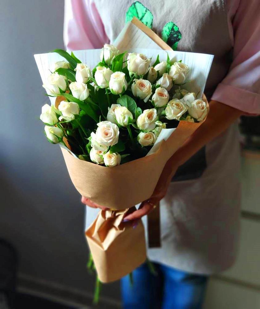 Букет цветов из: Розы в Новольвовск