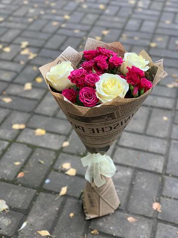 Букет цветов из: Розы в Новольвовск