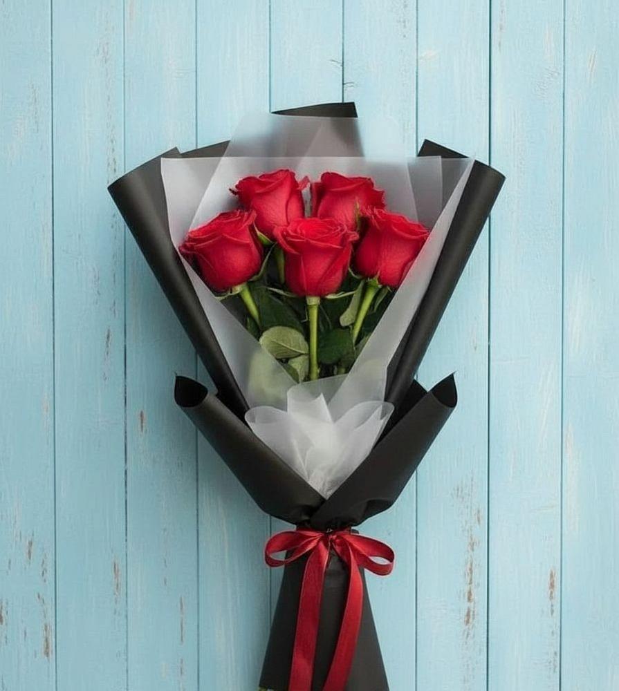 Букет цветов из: Розы в Новольвовск